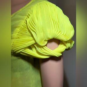 RARE FIND RolyPoly Neon Green Short Sleeve Top With Ruffled Shoulders